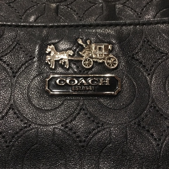 Coach Mia Embossed Leather Swingpack - Picture 2 of 8